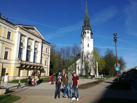 Language school «Slovak International School» in Slovakia. Buy a one-year stock rate.