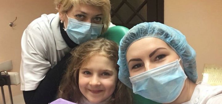 Teeth cleaning in dentistry &quot;zhemchug&quot; in kharkov. make an appointment with a dentist for a promotion.