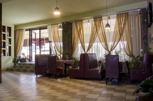 Restaurant of Armenian cuisine «Ani» in Zaporozhye. Book a banquet for a promotion.