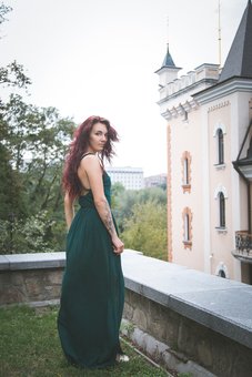 Индивидуальная фотосессия в городе от «Fresco studio» в Киеве. Обращайтесь по акции.