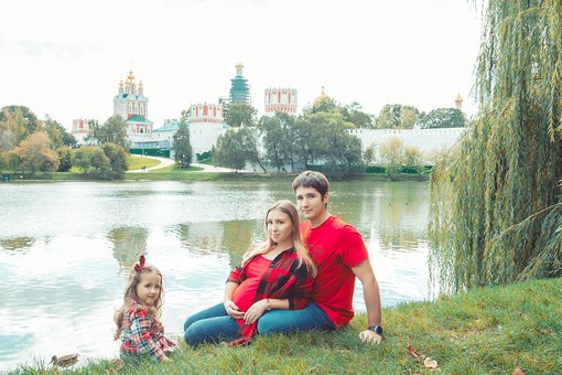 Тетяна Козаріз фотограф у Києві. Замовляйте сімейну фотоснсію зі знижкою.