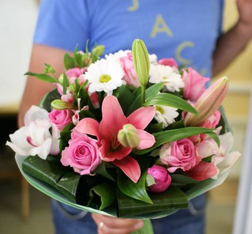 Доставка квітів поштучно «kievflower» по києву зі знижкою