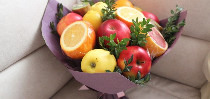 Bouquets of fruits "Fruits & Flowers Market" in the Dnieper. Order at a discount.