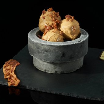Specialty ice cream at a discount in the gelarty restaurant in kiev