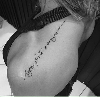 Women's tattoo on the shoulder in the "Polaris" beauty studio in Nikolaev. Do according to the action.