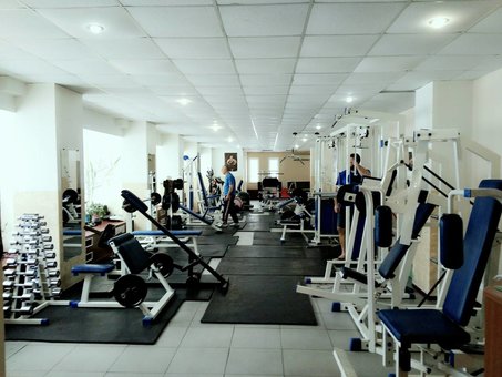 Gym of the sports club «Athlete» in the Dnieper. Buy a subscription for the promotion.