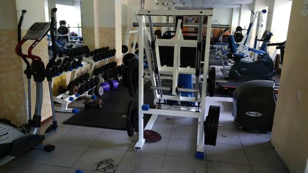 Workouts in the gym of the sports club «Athlete» in the Dnieper. Buy a subscription for the promotion.