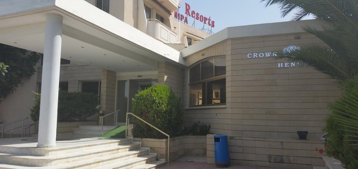 Crown Resorts Henipa 3* Hotel Larnaca Cyprus