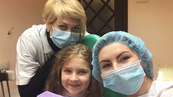 Children&#39;s dentist at the zhemchug center in kharkov. apply for a discount.