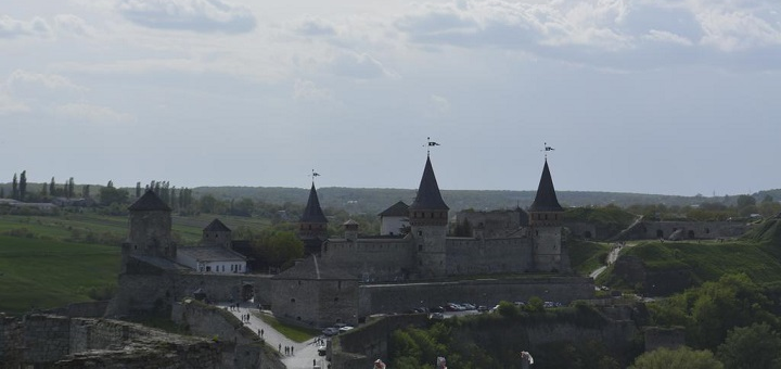 вид на крепость апартаменты в каменце