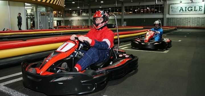 Автотрасса картинга «SmartKart» в Киеве. Покупайте билеты на картинг по акции.