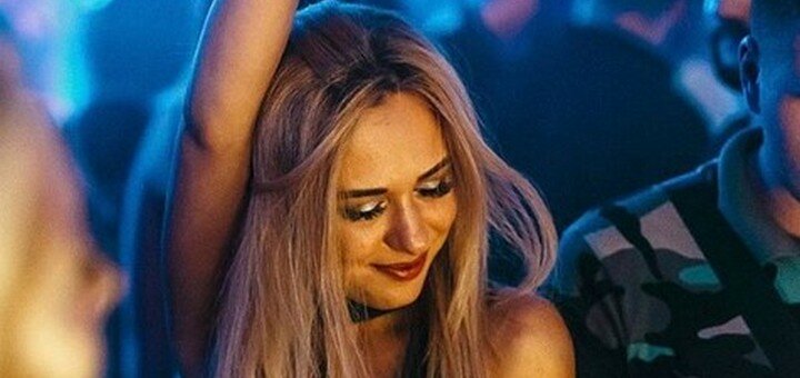 "Оптимист Шампань энд Виски Бар" скидки