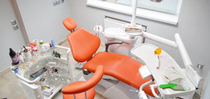 Стоматологія «Swiss Dent» у Києві. Записуйтесь на лікування кореневих каналів за акцією.