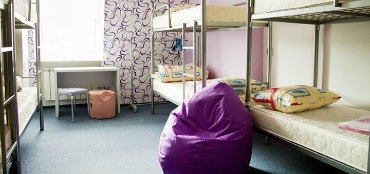 Номер в хостеле «ZigZag». Забронировать хостел со скидкой. Недорогие хостелы в Киеве.