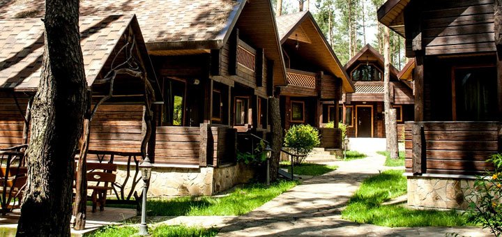 Коттеджи в гостинично-ресторанном комплексе «Villa Vita» под Киевом. Забронировать номер со скидкой. Отели в Вите-Почтовой.