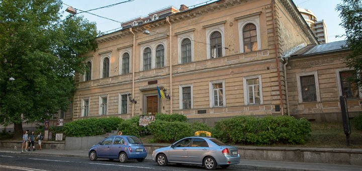 Национальный музей медицины Украины в Киеве. Записывайтесь на экскурсию по скидке.