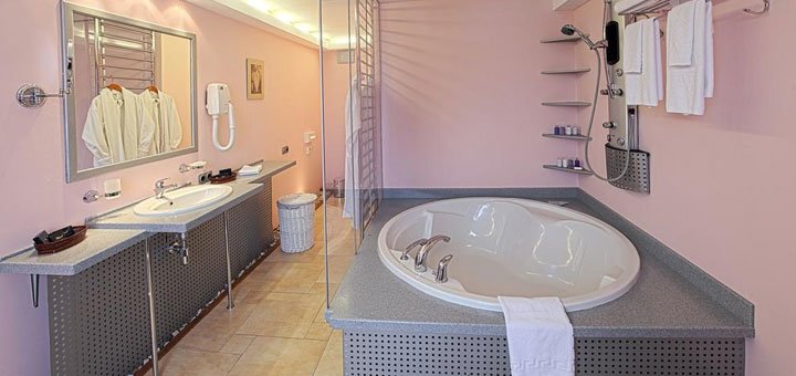 Room at the Rus Hotel. Hotel «Premier Hotel Rus» in Kiev. Book a room at the Rus Hotel. Hotels in the center of Kiev.