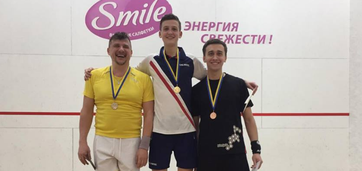 Турнир в сквош клубе "Хелс и Ракетс" в Днепре. Заказать по акции