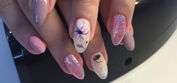 Promotional offers for nail service in the beauty salon maximum