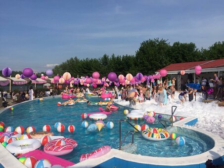Пляжний комплекс труханів 17