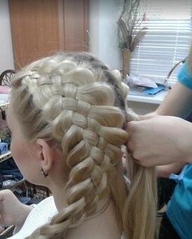 Evening styling in the beauty salon krasotka slavyansk. sign up for an evening styling according to the promotion