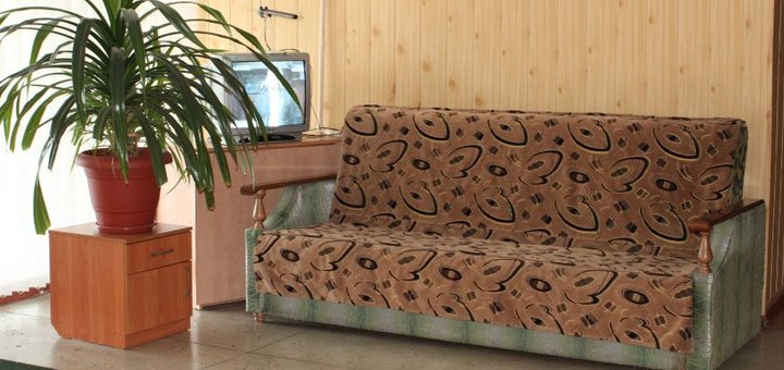 Отель «Дом артистов цирка» в Днепре. Недорогой отель в Днепре. Забронировать номер со скидкой.