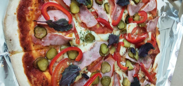 Discount pizza menu from delivery service