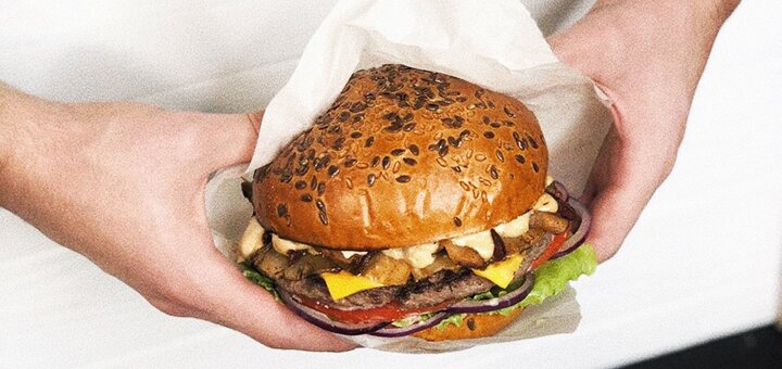 Food delivery service &quot;bee holo&quot; in kiev. order food at a discount.