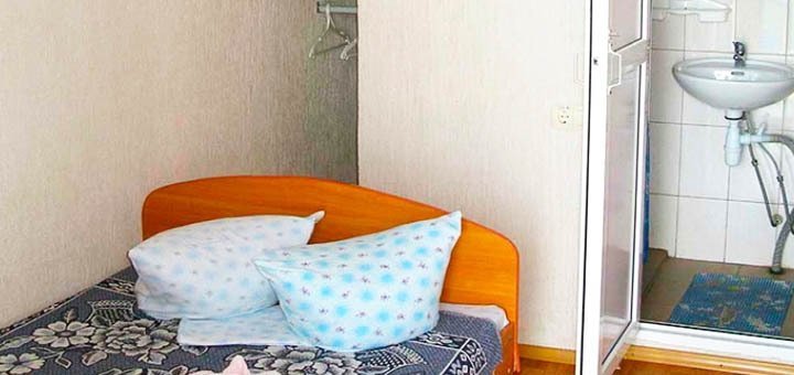 Номер в отельном комплексе «Солнечный Бриз». Отдыхайте по акции