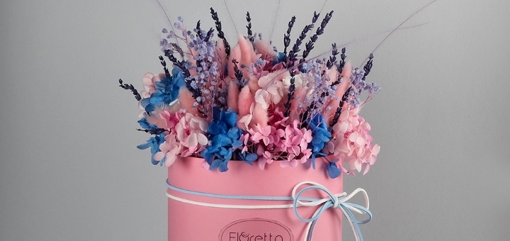 Design bouquets from the «Floretta» company. order online at a promotional price.