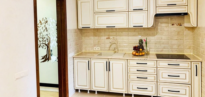 Hotel Old Oak. Book on promotion 1