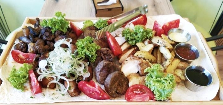 Семейное кафе Family Palace Kazka, акции на праздник