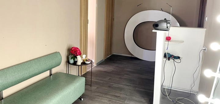 Lina Nails manicure studio in Kyiv. Sign up for promotion 1