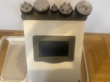 Жіночий масажний кабінет силует. Відвідуйте по акції 18