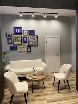 Holosko Dental Center. Visit with a special offer of 8