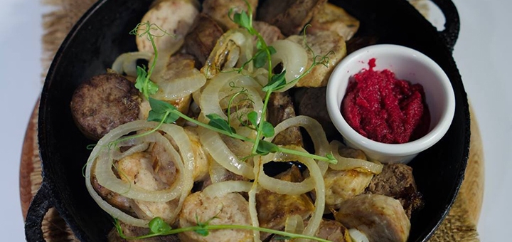 Mamina Khustka, a Ukrainian cuisine café. Visit with a special offer of 7.