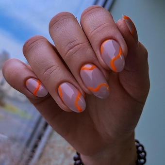 Студия маникюра Gloss up nails. Посещайте по акции 3