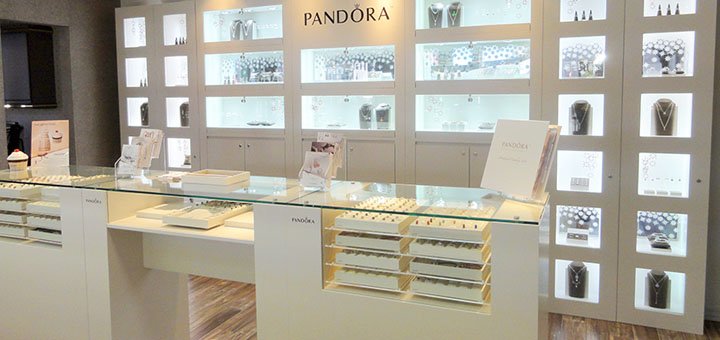 Discounts on pendants in pandora stores