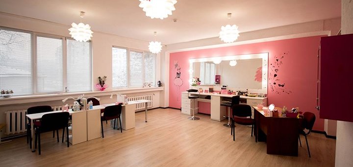 "Pink Me" - a beauty salon near Lviv