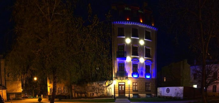 «Фасад готелю« Saint Feder »у Львові. Замовляйте по знижці »
