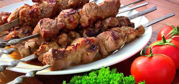 Discounts at the park grill restaurant. shashlik promotions in the restaurant. discounted meat2