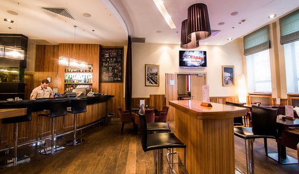 Ресторан «Mille Miglia Ristorante & Enoteca». Фото интерьера