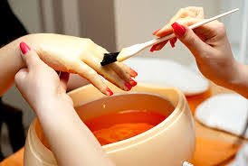 Paraffin therapy of hands in the Figura beauty salon in Kryvyi Rih. Pay for spa services at a discount.