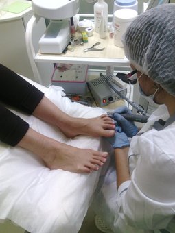 Pedicure at the Figura beauty salon in Kryvyi Rih. Sign up for the promotion.