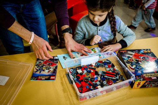 Birthdays for children Dnipro in the Le Joy library. Order by stock.