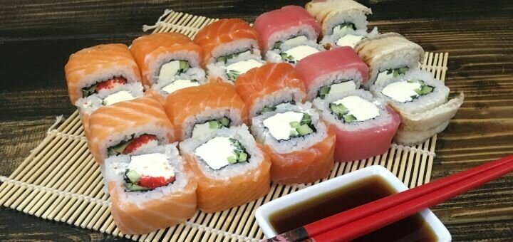 Sushi and rolls from QR-Pizza delivery service. Get on the action