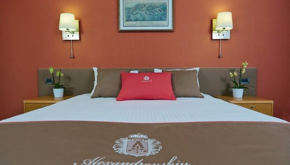 Discounts for holidays in the hotel "Alexandrovskiy" 15