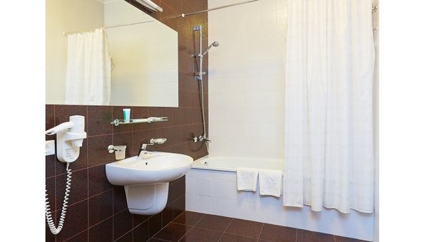 Discounts for holidays at the Alexandrovskiy Hotel 22