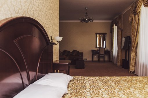 Discounts on holidays at the Royal Street Hotel 11