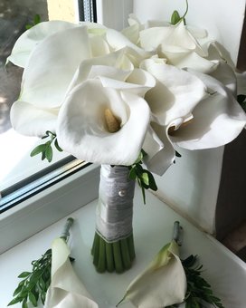 Summer discount on bridal bouquet